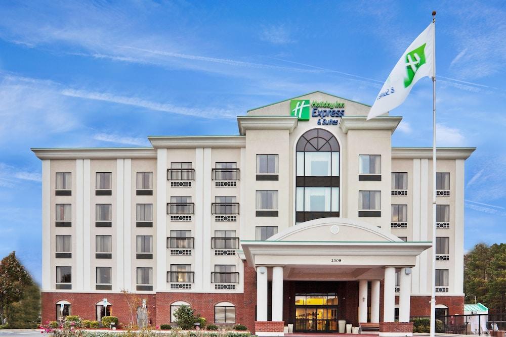 Holiday Inn Express & Suites Wilson-Downtown By Ihg Exterior foto